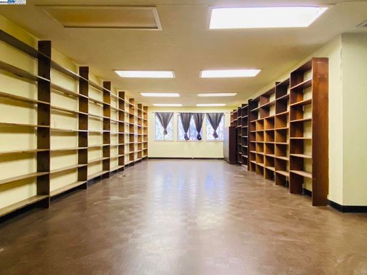 Interior, Recessed Lighting, Walk-in Closets