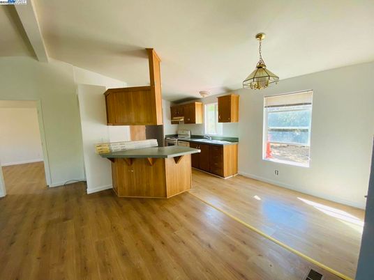 Interior, Kitchen, Pendant Lights, Wood Texture Flooring