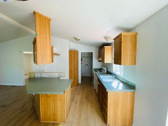 Interior, Kitchen, Wood Texture Flooring