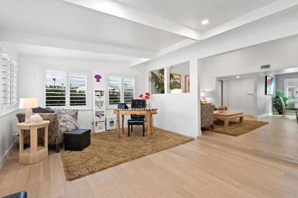 Interior, Piano, Recessed Lighting, Wood Texture Flooring