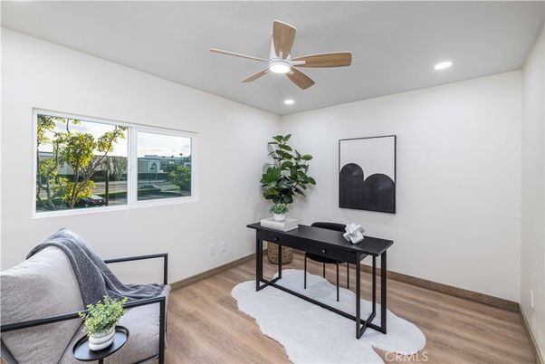 Home Office, Interior, Recessed Lighting, Wood Texture Flooring