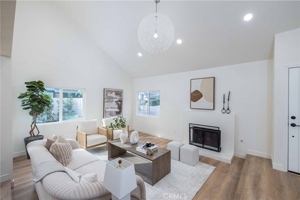 Fireplace, Interior, Living room, Pendant Lights, Recessed Lighting, Wood Texture Flooring