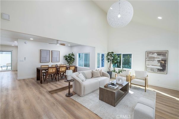 Dining room, Interior, Living room, Pendant Lights, Recessed Lighting, Wood Texture Flooring