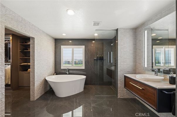 Bathroom, Dual Sink Vanities, Free Standing Baths, Glass Shower, Interior, Recessed Lighting