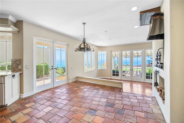 Chandelier, Empty room, Interior, Pendant Lights, Recessed Lighting