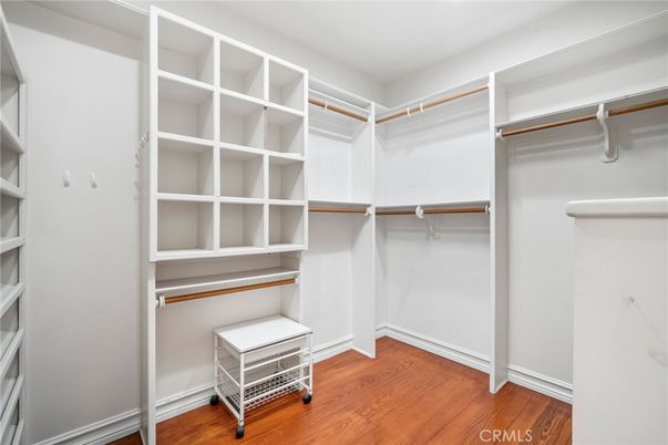 Interior, Walk-in Closets, Wood Texture Flooring