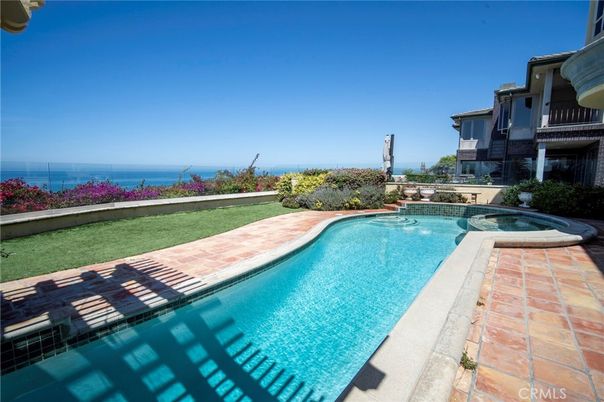 Exterior, Pool, Water