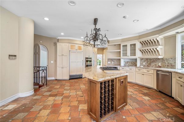 Chandelier, Interior, Kitchen, Recessed Lighting, Stainless Steel Appliances