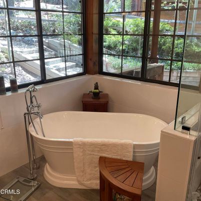 Bathroom, Free Standing Baths, Interior