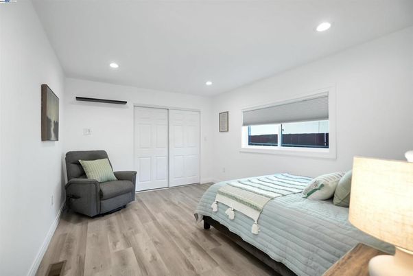 Bedroom, Interior, Recessed Lighting, Wood Texture Flooring