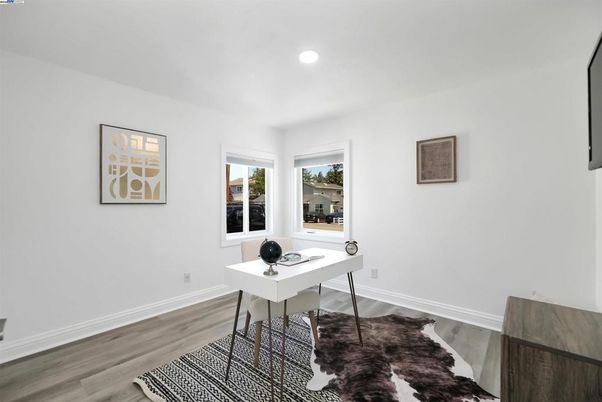 Home Office, Interior, Recessed Lighting, Wood Texture Flooring