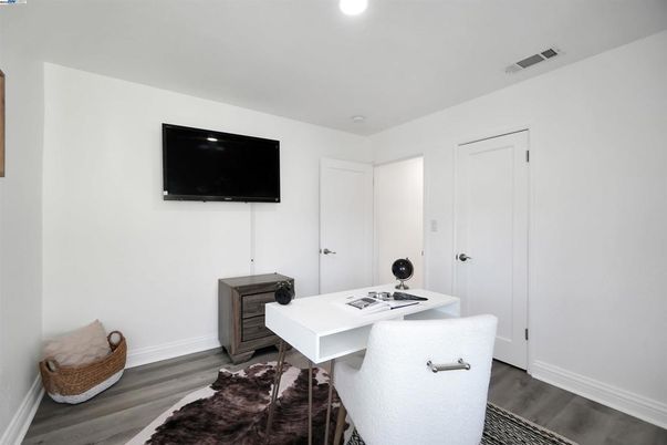 Home Office, Interior, Recessed Lighting, Wood Texture Flooring