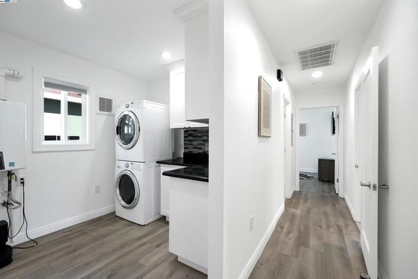 Interior, Recessed Lighting, Utility Closets, Washer, Wood Texture Flooring