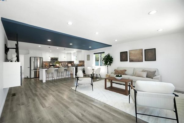 Dining room, Interior, Kitchen, Living room, Pendant Lights, Recessed Lighting, Stainless Steel Appliances, Wood Texture Flooring