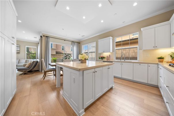 Dining room, Interior, Kitchen, Recessed Lighting, Wood Texture Flooring
