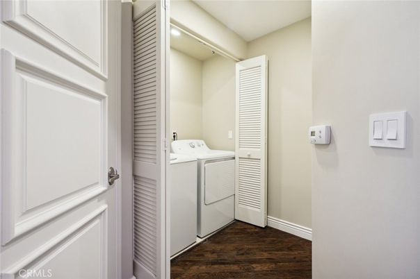 Interior, Utility Closets, Washer, Wood Texture Flooring