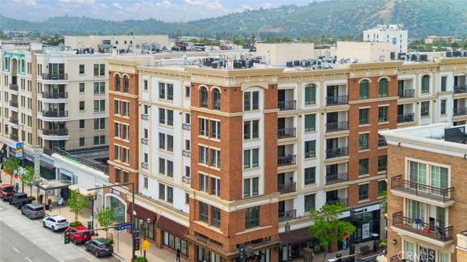 Exterior, Facade, Condo Building