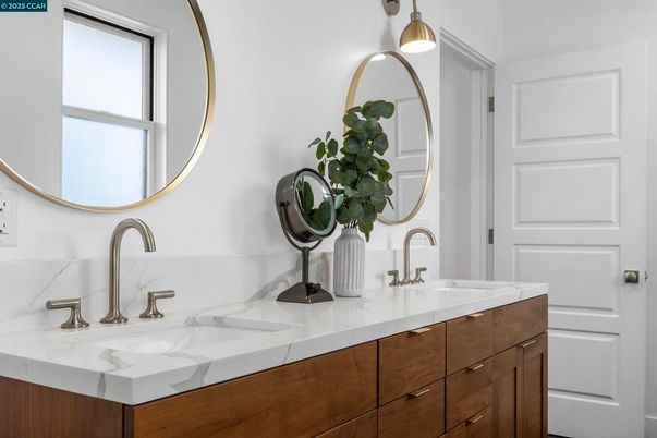Bathroom, Dual Sink Vanities, Interior