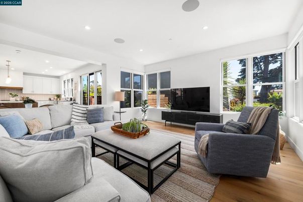 Interior, Kitchen, Living room, Pendant Lights, Recessed Lighting, Wood Texture Flooring