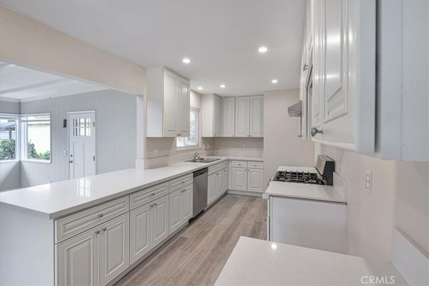 Interior, Kitchen, Recessed Lighting, Wood Texture Flooring