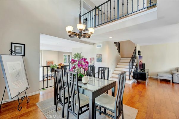 Chandelier, Dining room, Interior, Recessed Lighting, Wood Texture Flooring