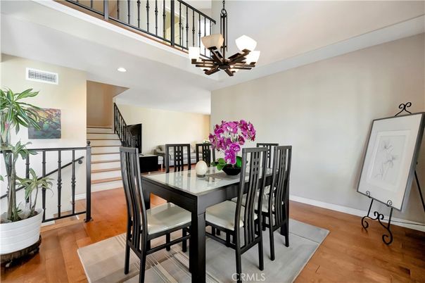 Chandelier, Dining room, Interior, Recessed Lighting, Wood Texture Flooring