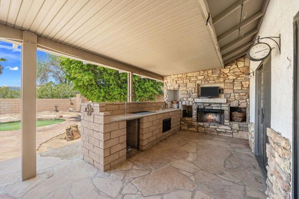 Exterior, Fireplace