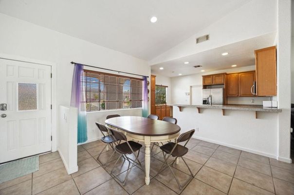 Dining room, Interior, Kitchen, Recessed Lighting, Stainless Steel Appliances
