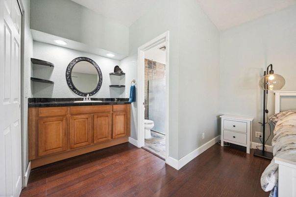 Bathroom, Interior, Recessed Lighting, Wood Texture Flooring