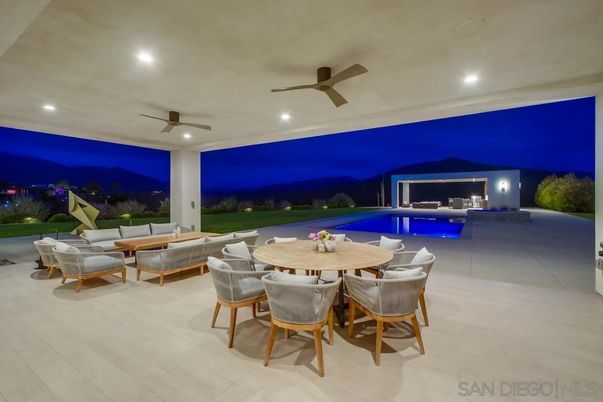 Exterior, Pool, Recessed Lighting