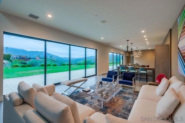 Interior, Living room, Pendant Lights, Recessed Lighting