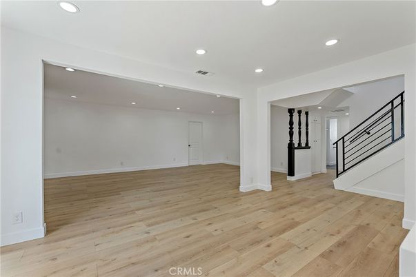 Empty room, Interior, Recessed Lighting, Wood Texture Flooring