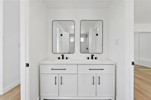 Bathroom, Dual Sink Vanities, Interior, Wood Texture Flooring