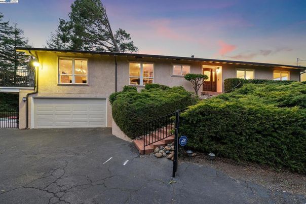Attached, Exterior, Facade, Raised Ranch