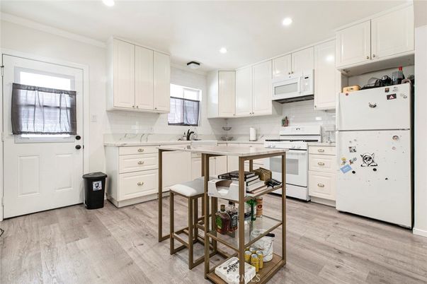 Interior, Kitchen, Recessed Lighting, Wood Texture Flooring