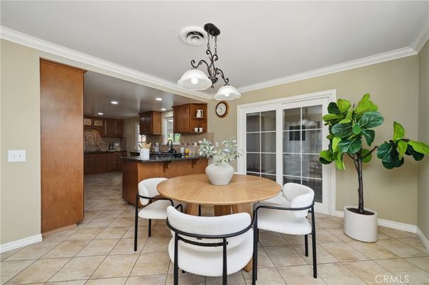 Dining room, Interior, Kitchen, Pendant Lights, Recessed Lighting