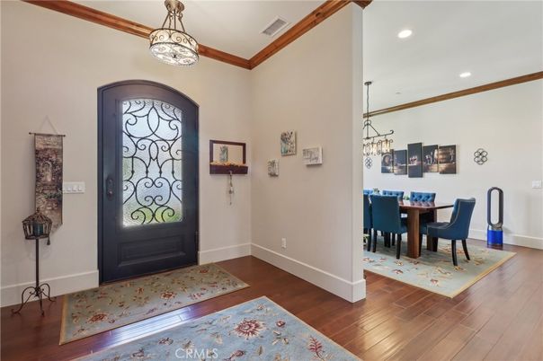 Chandelier, Dining room, Interior, Pendant Lights, Recessed Lighting, Wood Texture Flooring