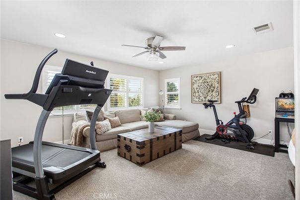 Fitness Equipment, Interior, Living room, Recessed Lighting