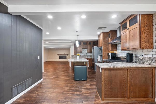 Interior, Kitchen, Pendant Lights, Recessed Lighting, Wood Texture Flooring