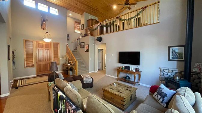 Interior, Living room, Pendant Lights, Recessed Lighting