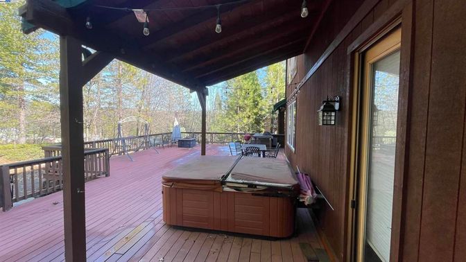 Exterior, Hot Tub