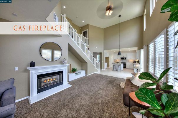Dining room, Fireplace, Interior, Pendant Lights, Recessed Lighting