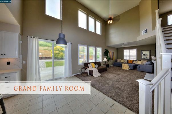 Interior, Living room, Pendant Lights, Recessed Lighting