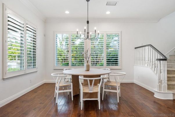 Chandelier, Dining room, Interior, Recessed Lighting, Wood Texture Flooring