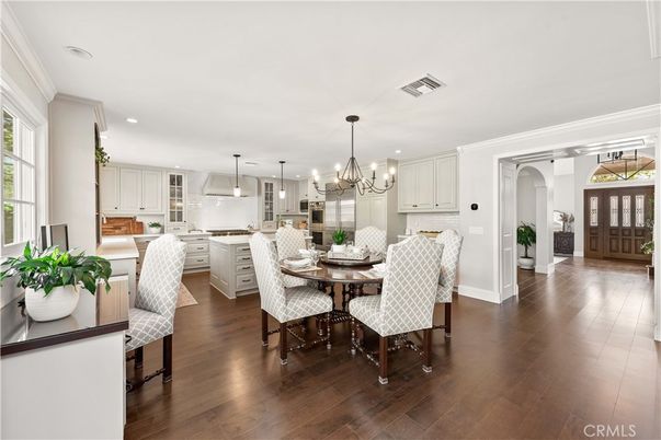 Chandelier, Dining room, Interior, Kitchen, Pendant Lights, Recessed Lighting, Wood Texture Flooring
