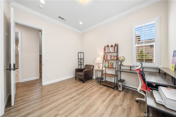Home Office, Interior, Recessed Lighting, Wood Texture Flooring