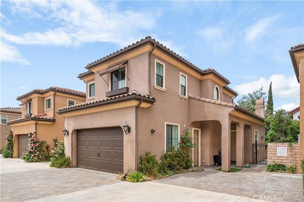 Attached, Exterior, Facade, Mediterranean