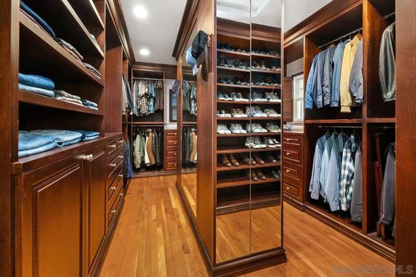 Interior, Recessed Lighting, Walk-in Closets, Wood Texture Flooring