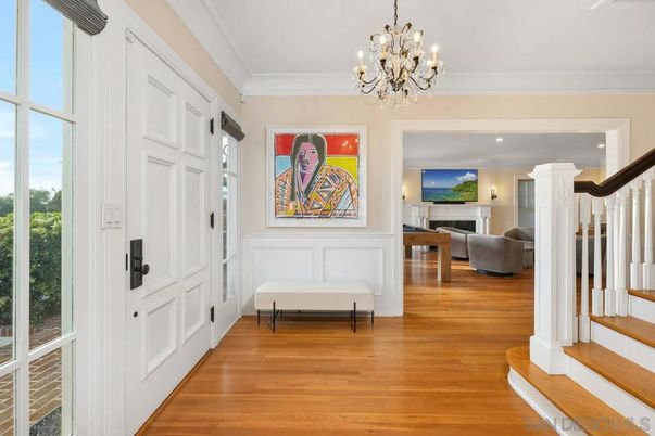 Chandelier, Interior, Recessed Lighting, Wood Texture Flooring