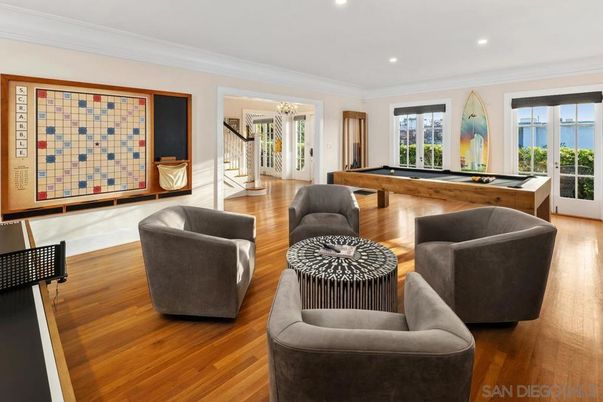 Billiard Table, Game Room, Interior, Living room, Recessed Lighting, Wood Texture Flooring
